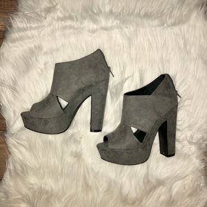 Aldo grey platform chunky heels size 5